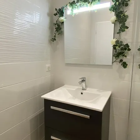 דירה Marianne 7 *