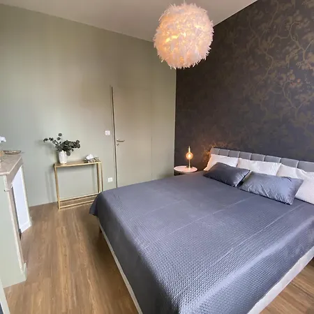 Marianne 7 דירה ברגרק